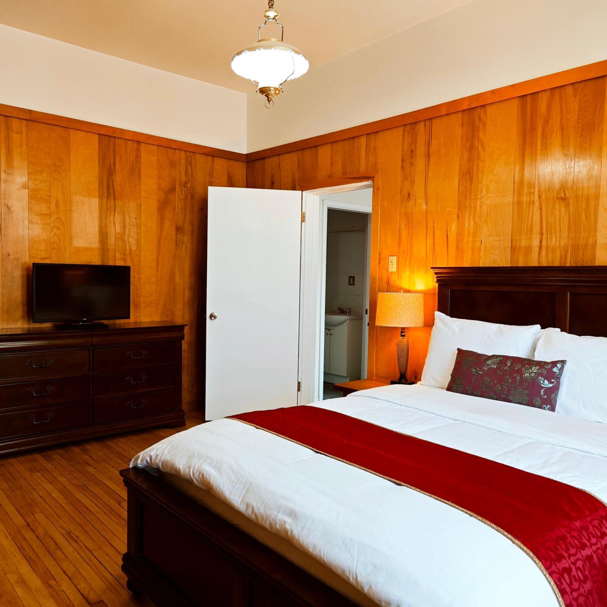 Bed and Breakfast Andy'S Blue House Charlottetown Esterno foto