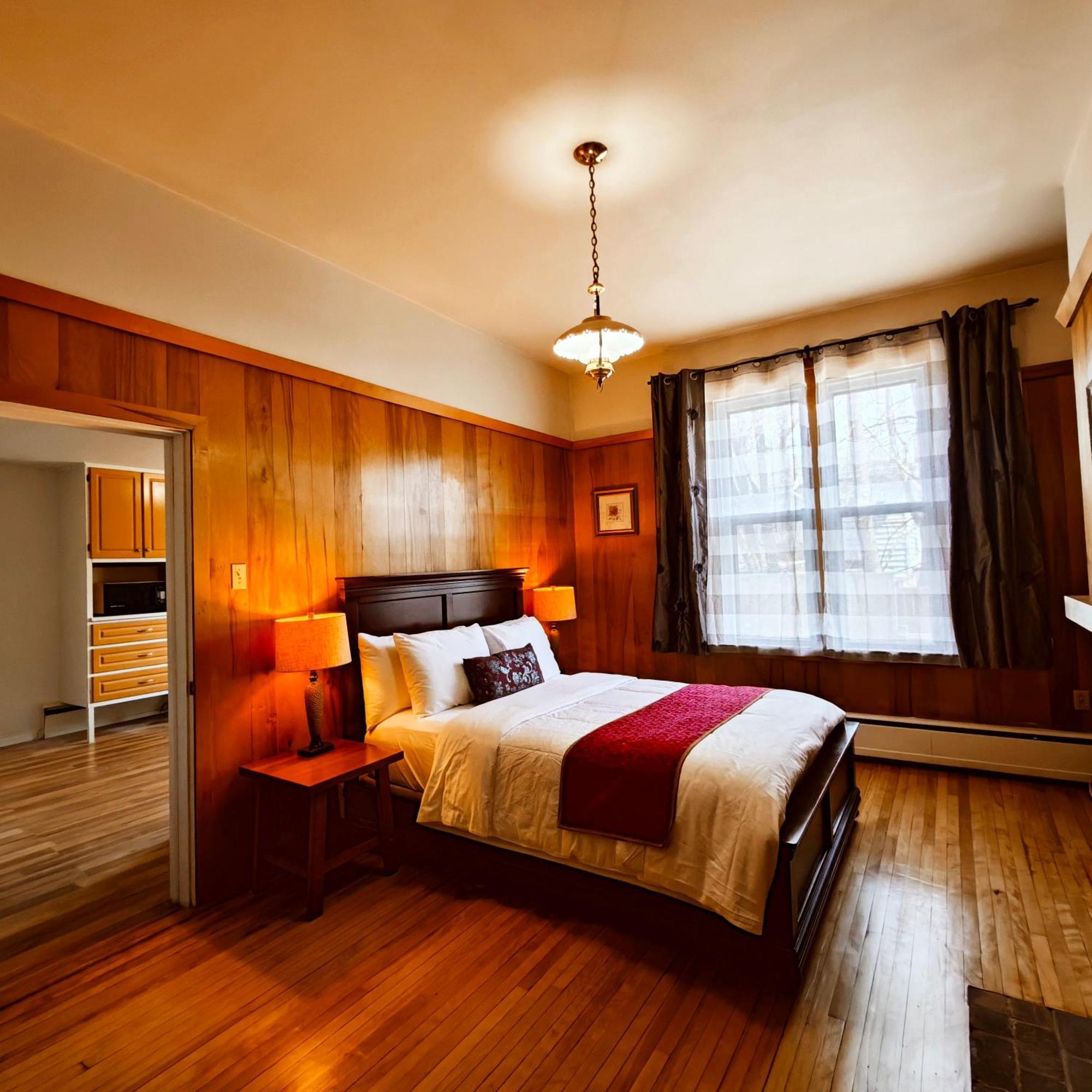 Bed and Breakfast Andy'S Blue House Charlottetown Esterno foto